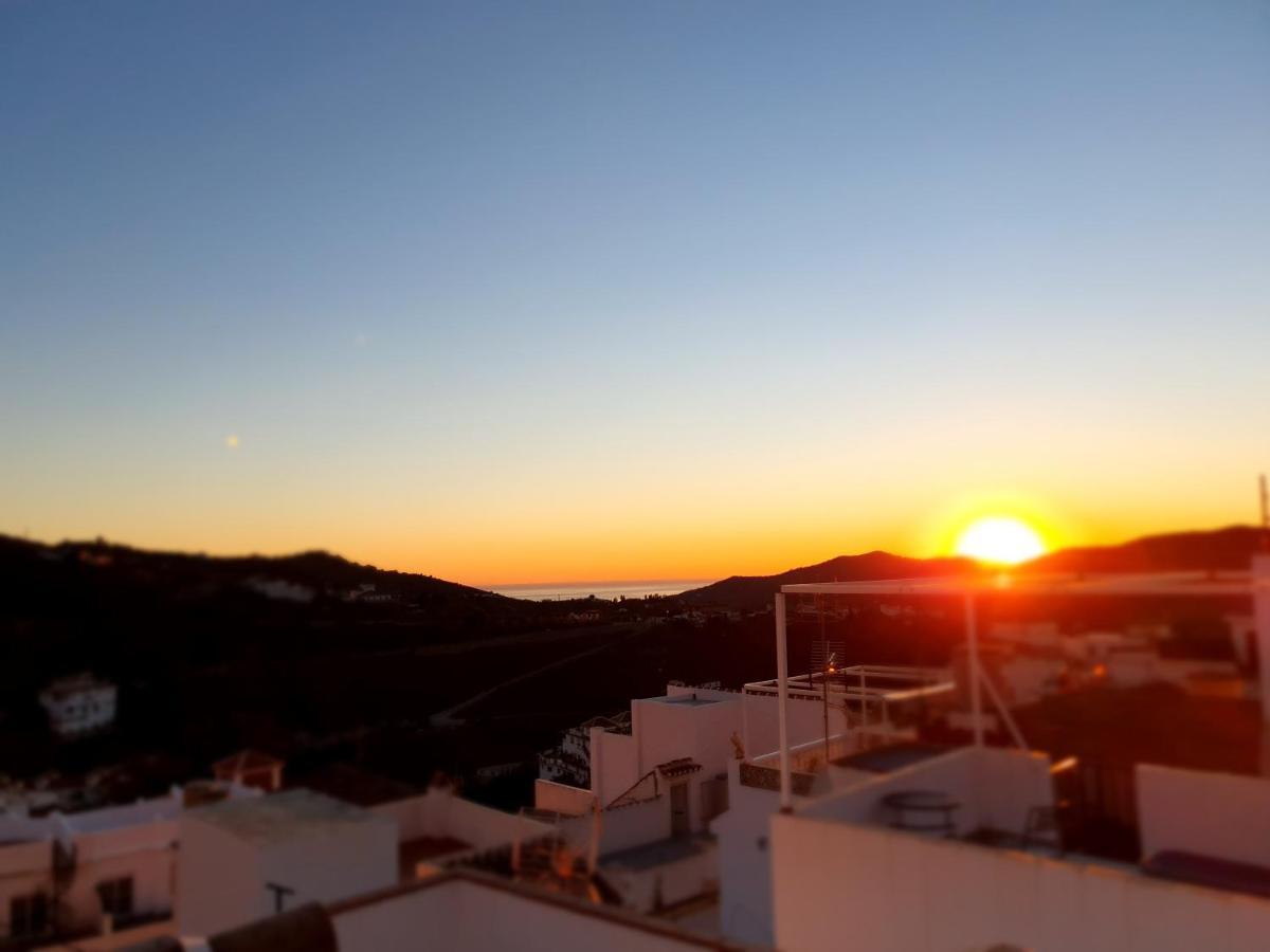 Casa Maroma Bed & Breakfast Cómpeta Екстериор снимка